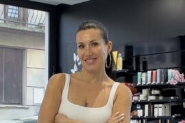 Cécile Bucchianeri, formatrice en esthétique, dans son institut